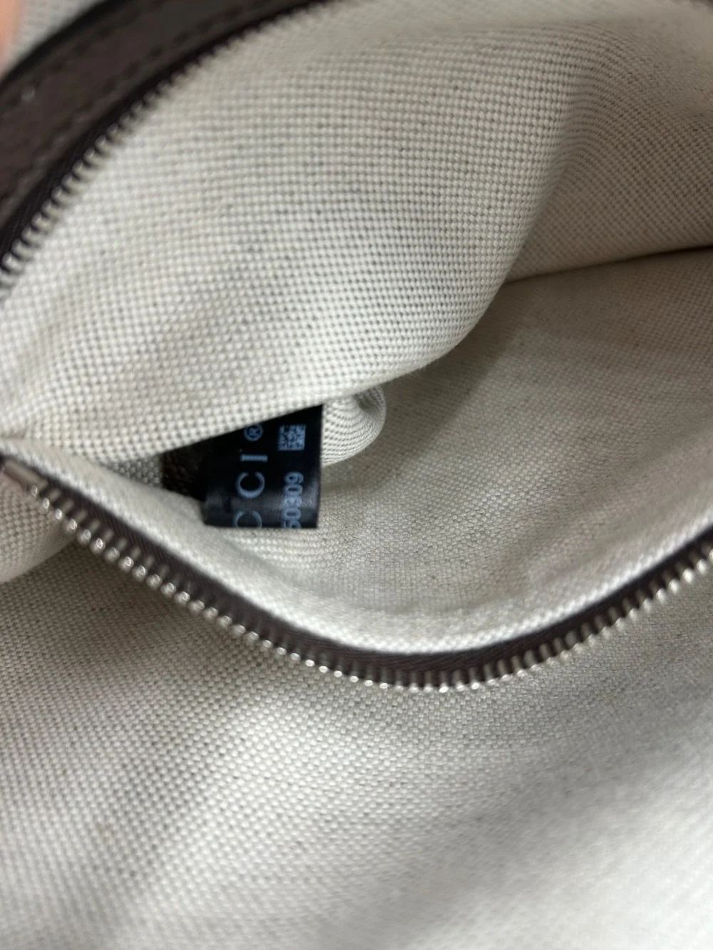 Unisex Gucci GG Crossbody Bag.
